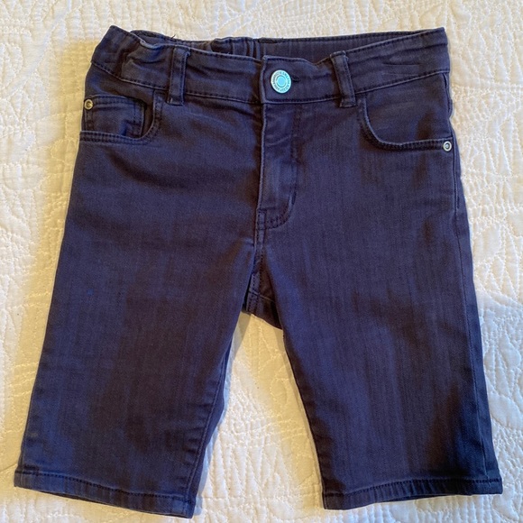 Dark Blue denim stretchy jean skinny shorts from H&M. Very stretchy size 5/6 - Picture 1 of 7